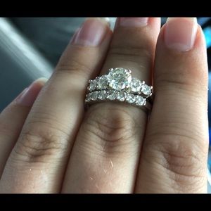 SOLD - Diamond Engagement Ring & Wedding Band Set